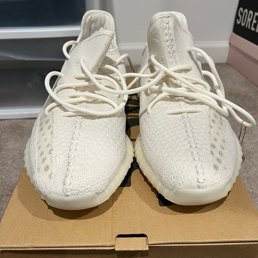 Yeezy Boost 350 - Picture 3 of 5